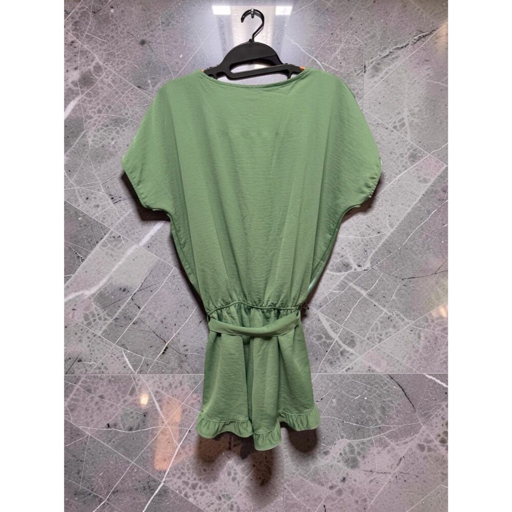 Lezat Sage Green Ruffle Romper V-Neck Wood Buttons Tie Waist Made USA XS - Picture 4 of 8
